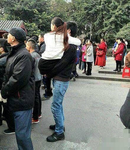 妹子真是好幸福啊