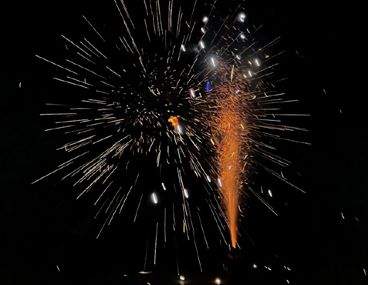 分手后一个人过情人节的伤感句 2022情人节一个人过的伤感语录