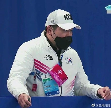 轻松一刻:刷完火箭后,榜一大哥被踢出直播间! 轻松一刻:刷完火箭后,榜一大哥被踢出直播间!