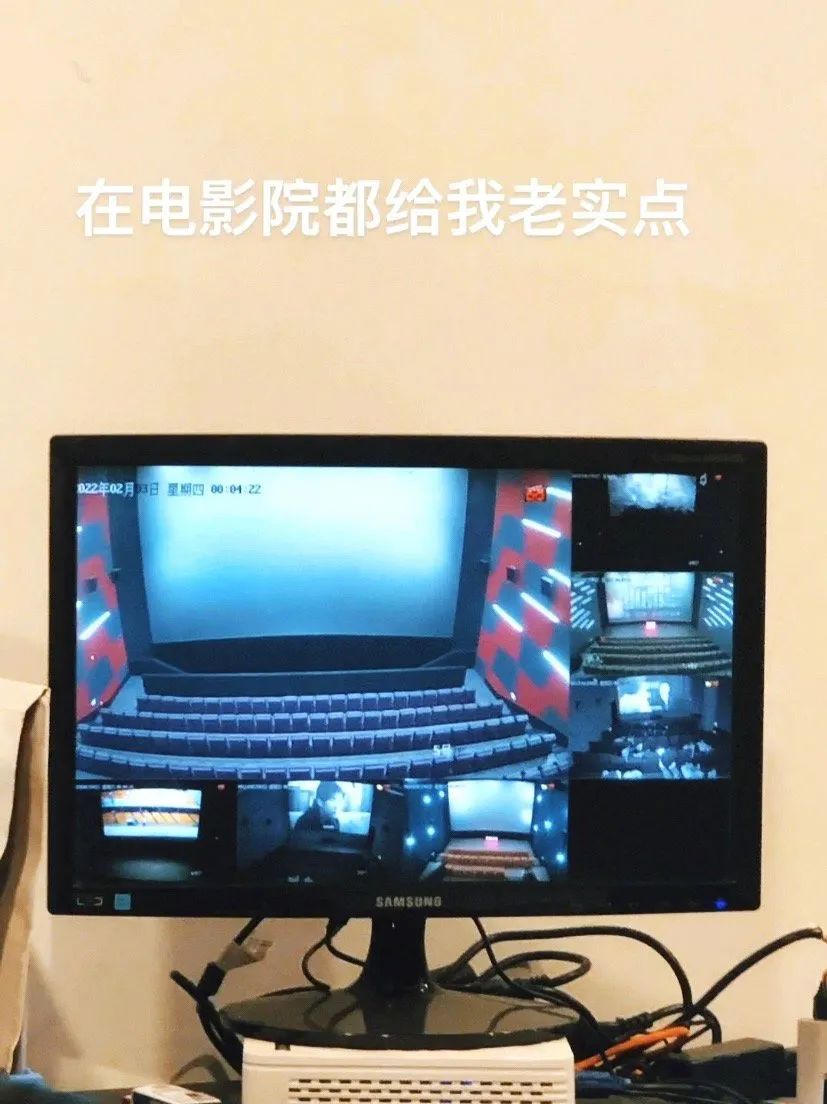 轻松一刻:刷完火箭后,榜一大哥被踢出直播间! 轻松一刻:刷完火箭后,榜一大哥被踢出直播间!