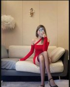 新年当然要穿红衣服