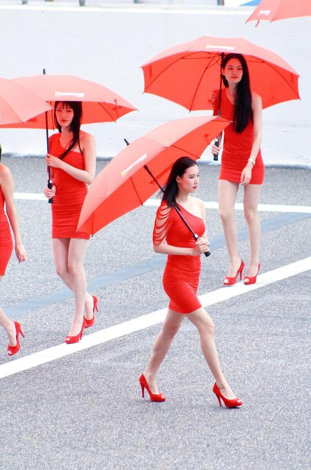 搞笑:隔壁老王躺在床上自言自语说着这几天太晦气 搞笑:隔壁老王躺在床上自言自语说着这几天太晦气