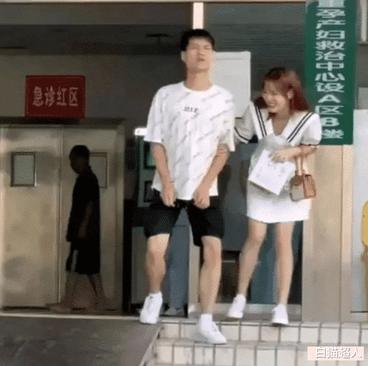 “小侄子造的句,嫂子看完浑身是气,大哥愣是外出6天没敢回家!”哈哈哈~ “小侄子造的句,嫂子看完浑身是气,大哥愣是外出6天没敢回家!”哈哈哈~