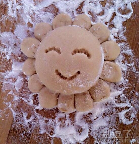 一个太阳公公的笑容。 一个太阳公公的笑容。