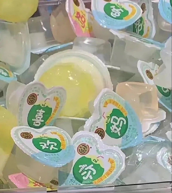 轻松一刻:哎!老牛吃嫩草,富婆吃男馍! 轻松一刻:哎!老牛吃嫩草,富婆吃男馍!