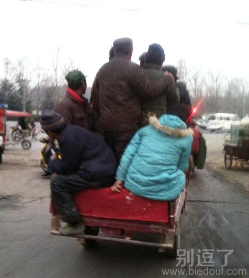 车子都要挤爆了啊 车子都要挤爆了啊