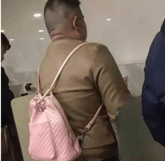 搞笑趣图:闹归闹,玩归玩,看客不能拿我的中分开玩笑 搞笑趣图:闹归闹,玩归玩,看客不能拿我的中分开玩笑
