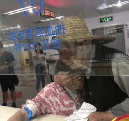 搞笑趣图:闹归闹,玩归玩,看客不能拿我的中分开玩笑 搞笑趣图:闹归闹,玩归玩,看客不能拿我的中分开玩笑