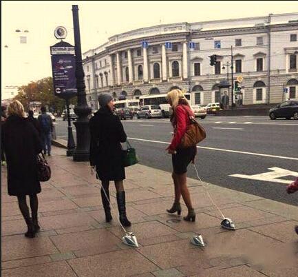 感觉哪里怪怪的,你说呢 感觉哪里怪怪的,你说呢