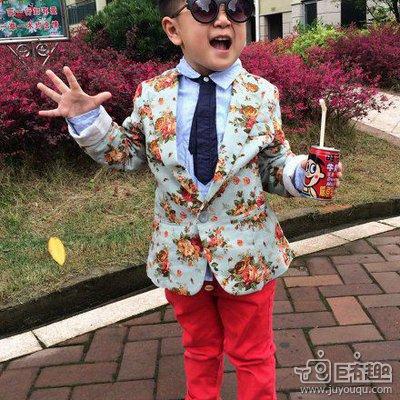 有木有很像王祖蓝呢 有木有很像王祖蓝呢