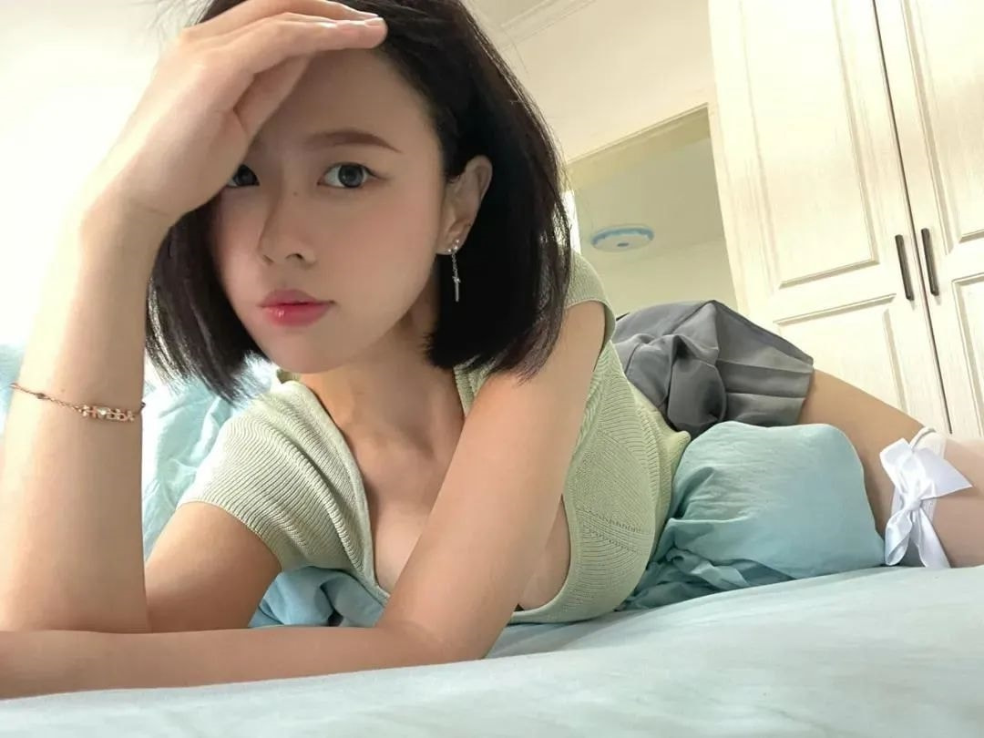 轻松一刻:年轻人越来越会玩了,听说过"鸡关枪"吗? 轻松一刻:年轻人越来越会玩了,听说过"鸡关枪"吗?