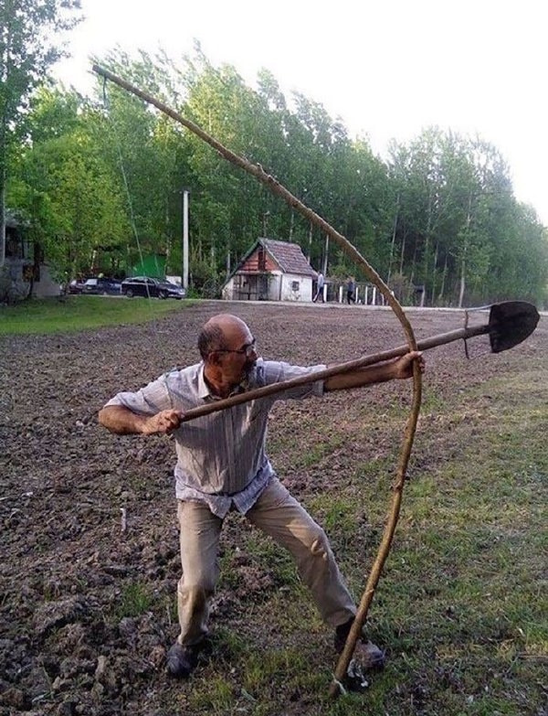 轻松一刻:年轻人越来越会玩了,听说过"鸡关枪"吗? 轻松一刻:年轻人越来越会玩了,听说过"鸡关枪"吗?
