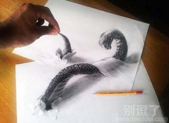 纸上的蛇画出3D的感觉