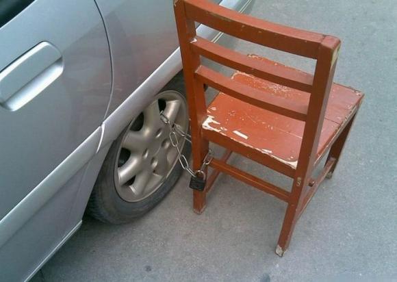 还是椅子看着车 还是椅子看着车