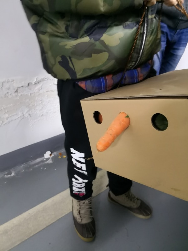 轻松一刻:没钱付车费,女顾客竟然这样做! 轻松一刻:没钱付车费,女顾客竟然这样做!