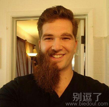 留胡子的哥们。。 留胡子的哥们。。