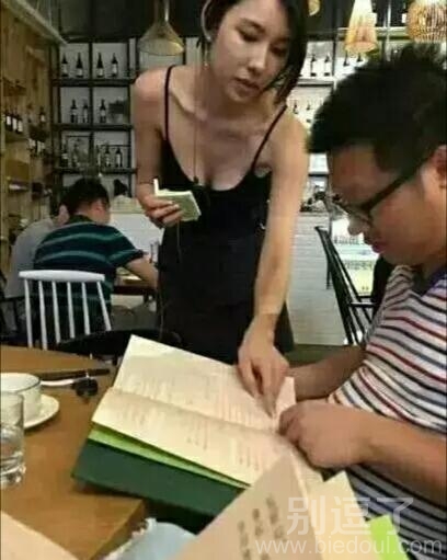 生意火爆，少不了努力的老板娘