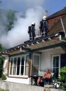 上帝，请不要放火了，跪求