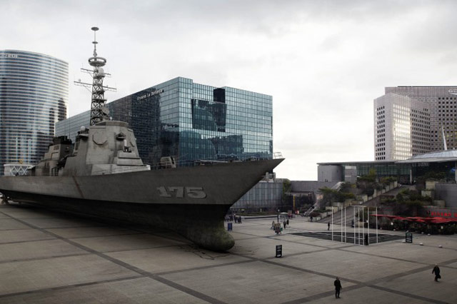 城市梦想,战争与未来世界。