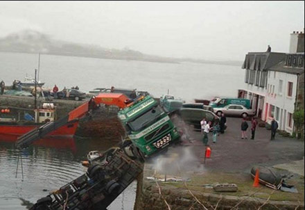 搞笑车祸,车辆救援,一次比一次高潮！