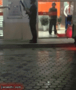 你这是小瞧人民警察的实力