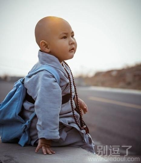 呆萌呆萌的小和尚。 呆萌呆萌的小和尚。