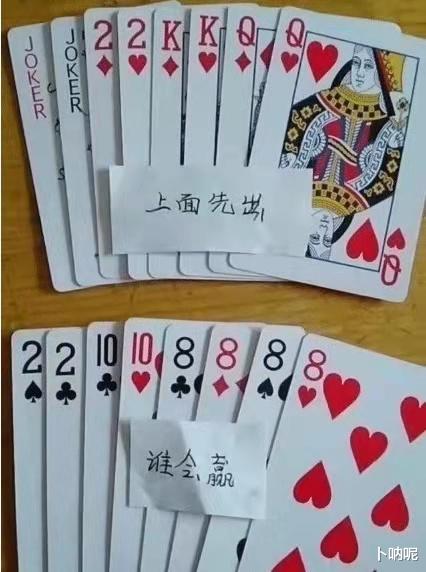 当紧身的瑜伽裤成为一种穿着潮流的时候,男生们也开始去健身房锻炼身体了。 当紧身的瑜伽裤成为一种穿着潮流的时候,男生们也开始去健身房锻炼身体了。