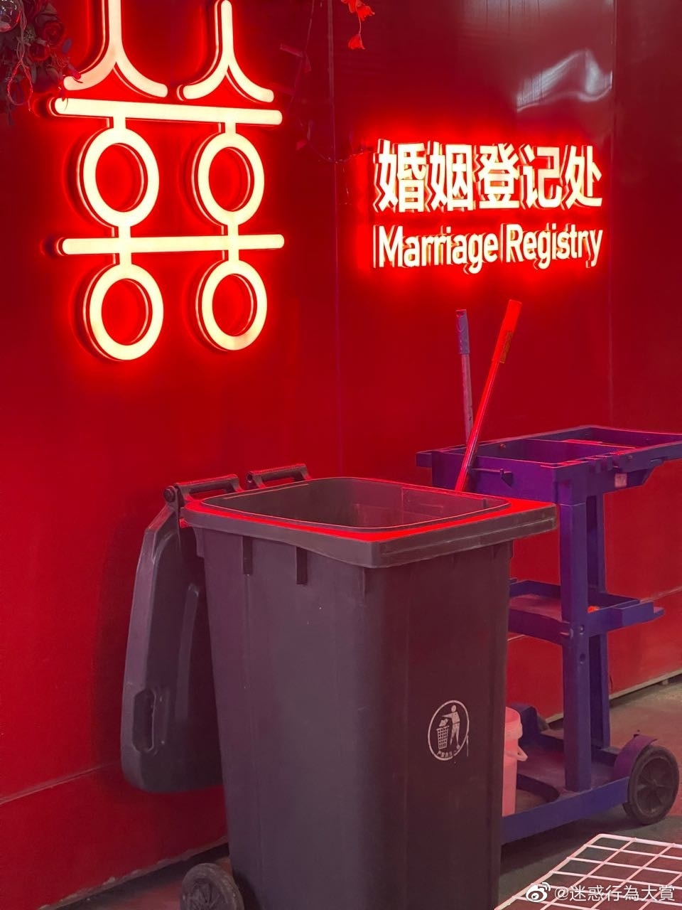 轻松一刻:女朋友是足疗师,一次挣2万正常吗? 轻松一刻:女朋友是足疗师,一次挣2万正常吗?
