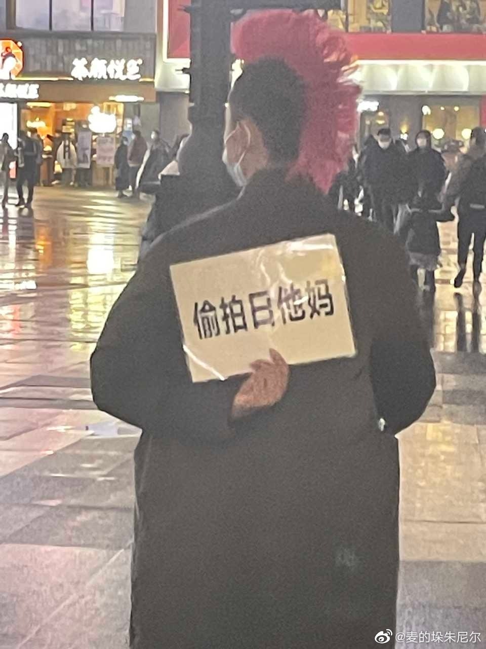 轻松一刻:女朋友是足疗师,一次挣2万正常吗? 轻松一刻:女朋友是足疗师,一次挣2万正常吗?