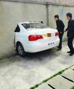 这个车怎么进去的