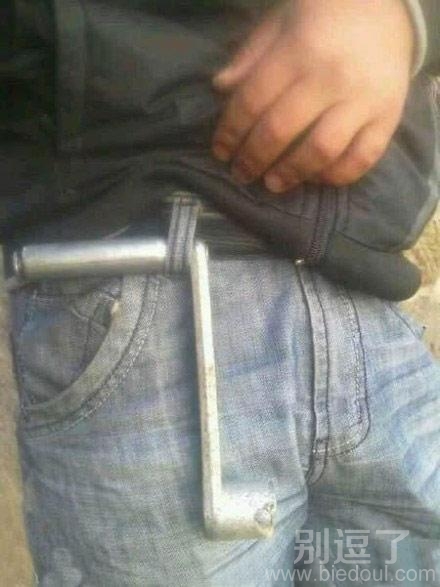 一个敬业的大哥。 一个敬业的大哥。