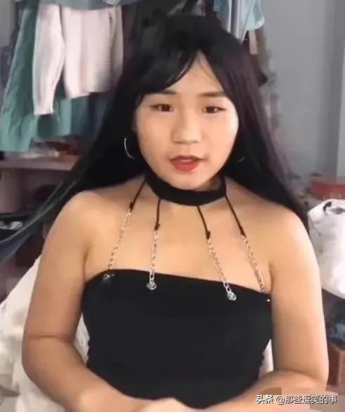 神回复:我不信有女生敢穿这衣服!哈哈哈,这买家秀太亮眼了吧 神回复:我不信有女生敢穿这衣服!哈哈哈,这买家秀太亮眼了吧