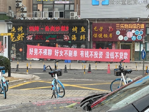 轻松一刻:兔子不吃窝边草,老婆就往人窝里跑… 轻松一刻:兔子不吃窝边草,老婆就往人窝里跑…
