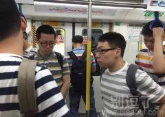 各自眼神在交流吗 各自眼神在交流吗