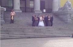 大哥你真会抢镜头啊 大哥你真会抢镜头啊