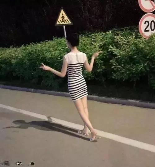 男子求婚遭遇草原级深绿,同行朋友的表情亮了,哈哈哈哈哈哈 男子求婚遭遇草原级深绿,同行朋友的表情亮了,哈哈哈哈哈哈