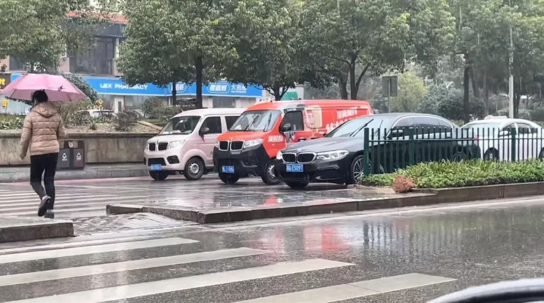 轻松一刻:弱智吧真是人才辈出啊…… 轻松一刻:弱智吧真是人才辈出啊……