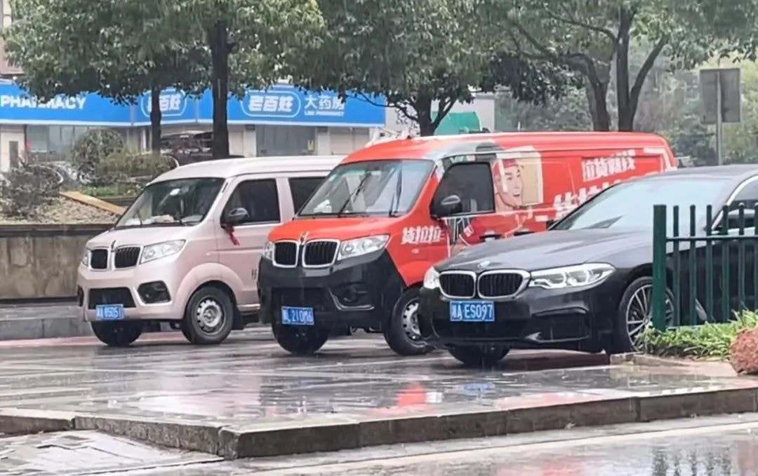 轻松一刻:弱智吧真是人才辈出啊…… 轻松一刻:弱智吧真是人才辈出啊……