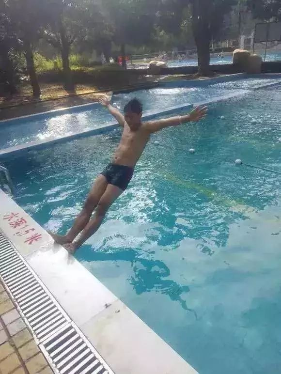 轻松一刻:弱智吧真是人才辈出啊…… 轻松一刻:弱智吧真是人才辈出啊……