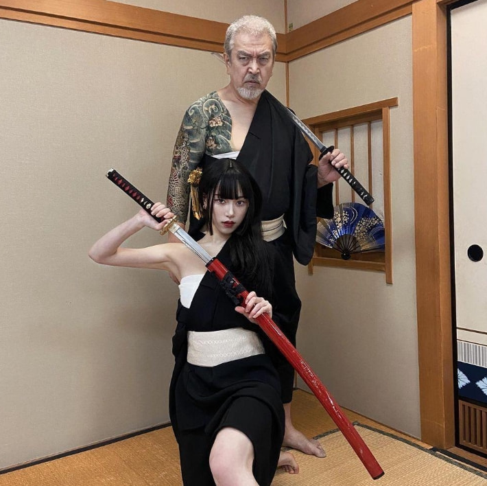 轻松一刻:他凭什么才工作1年,就升职董事长? 轻松一刻:他凭什么才工作1年,就升职董事长?