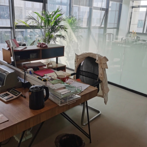轻松一刻:他凭什么才工作1年,就升职董事长? 轻松一刻:他凭什么才工作1年,就升职董事长?