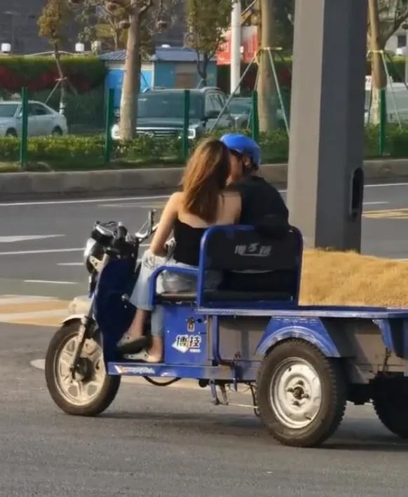 轻松一刻:愿得一人心,免得老相亲! 轻松一刻:愿得一人心,免得老相亲!