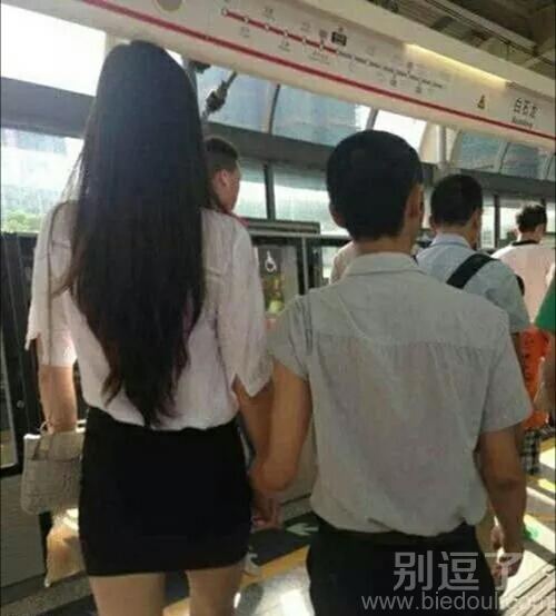 看到他们，大王又相信了爱情