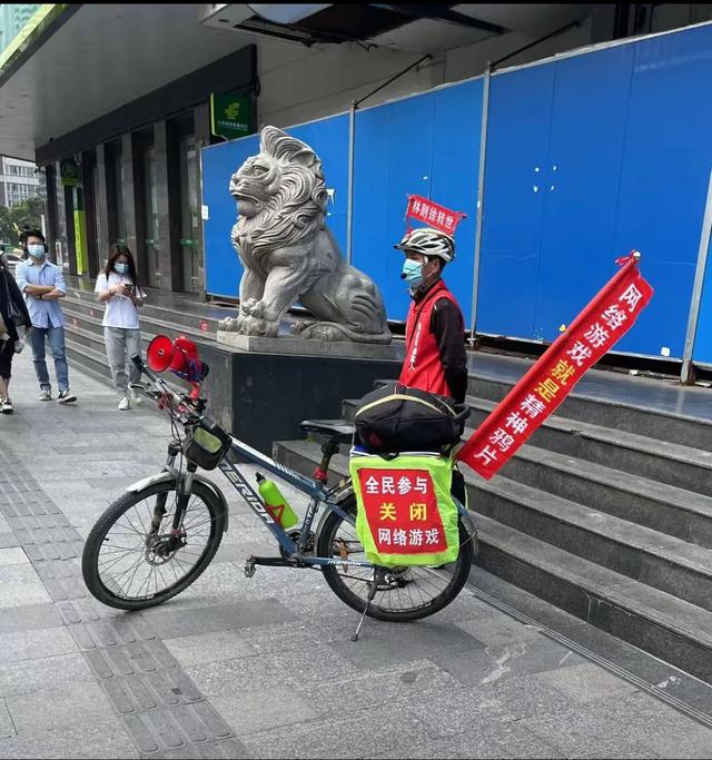 老婆说她去海边了，晒痕就是证明，我陷入了沉思感觉哪里不太对劲