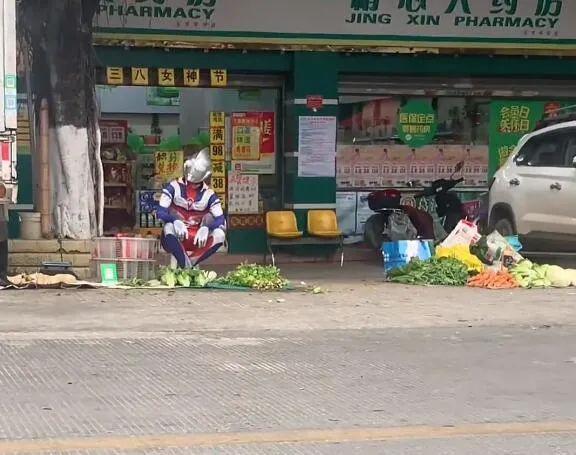 轻松一刻:优衣库试衣间又出事!再次震撼我一整年 轻松一刻:优衣库试衣间又出事!再次震撼我一整年