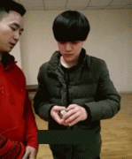 我给你表演个魔术吧，好，。。。