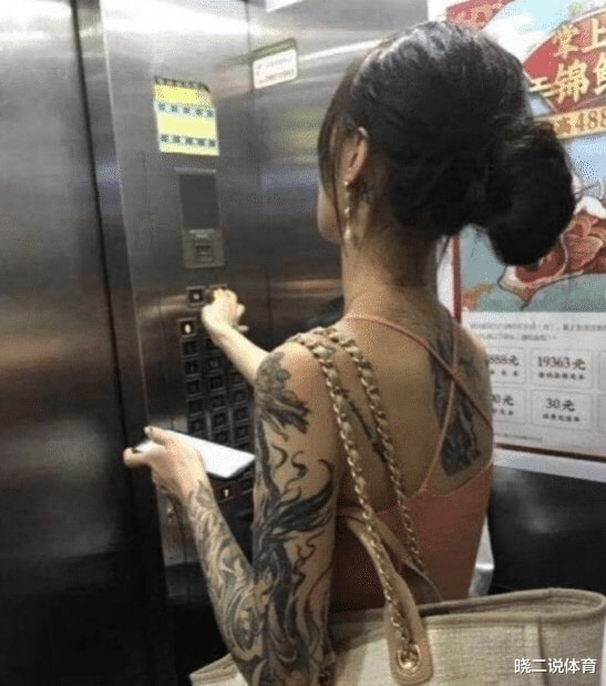 “姑娘,以后别起床就自拍,秘密都被大家知道了”哈哈哈太尴尬了~ “姑娘,以后别起床就自拍,秘密都被大家知道了”哈哈哈太尴尬了~