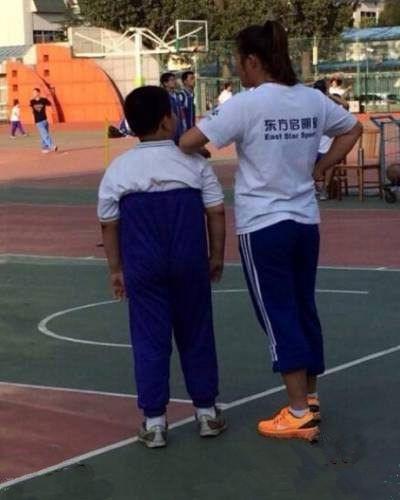 校园惊现大长腿