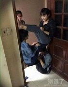 三姐妹实力堵门，这是要红包的节奏么
