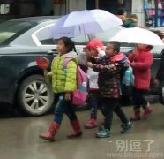 论美女的好处。。 论美女的好处。。